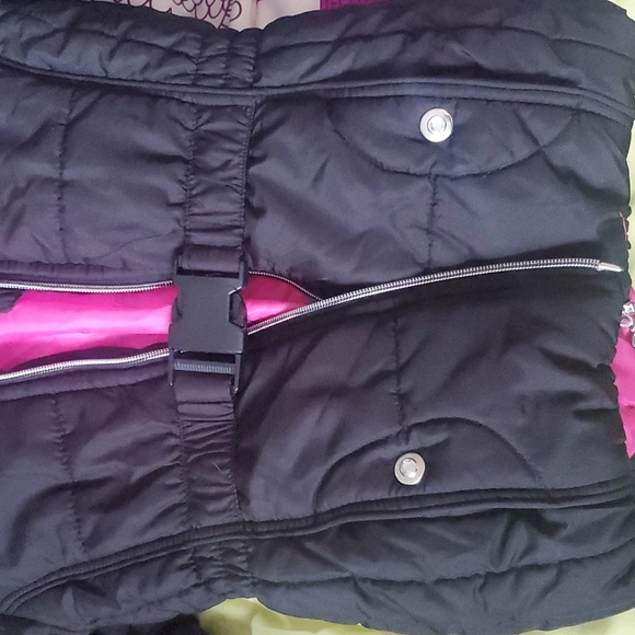 Girl coats perfect for the snow - Picture 2 of 4